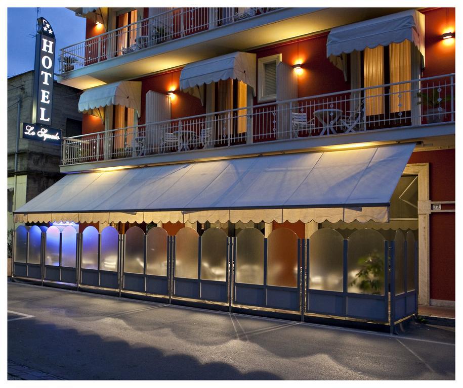 Hotel Lo Squalo Grottammare Exterior photo